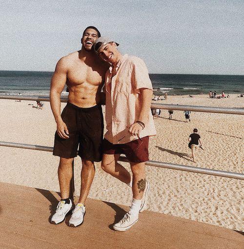 同性恋 一个摔跤手和他男友的爱情故事